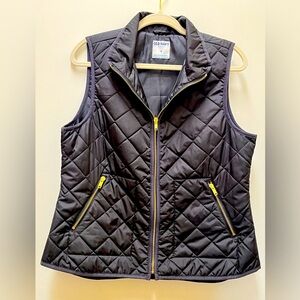 EUC black vest, Med, 2 zippered pockets, all zippers work well.